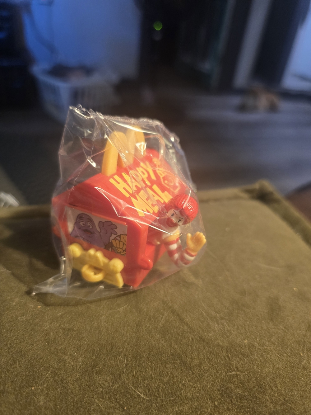 Vintage Happy Meal Red Ronald McDonald Toy Kids Play Figure